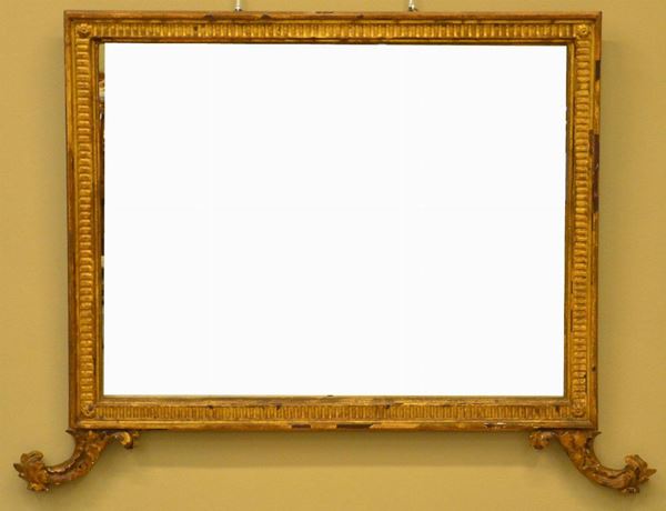 Cornice, Luigi XVI, in legno dorato e scanalato,