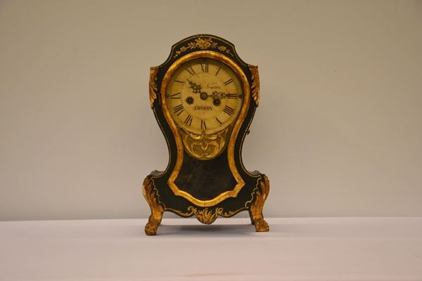 Orologio da tavolo, Inghilterra, inizi sec. XX, in legno,