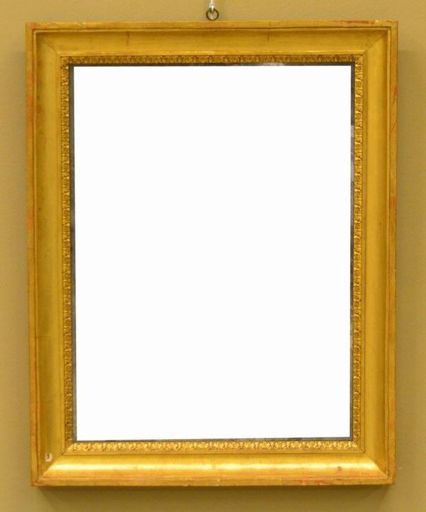 Cornice, sec. XIX, in legno dorato e