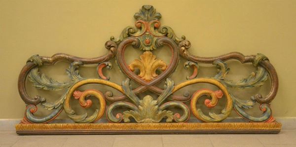 Testata di letto, in stile 700, in legno laccato e