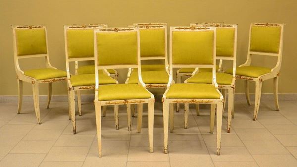 Dieci sedie, in stile 700, in legno laccato, seduta e schienale  - Asta ANTIQUARIATO, COLLEZIONISMO, GIOIELLI - Poggio Bracciolini Casa d'Aste