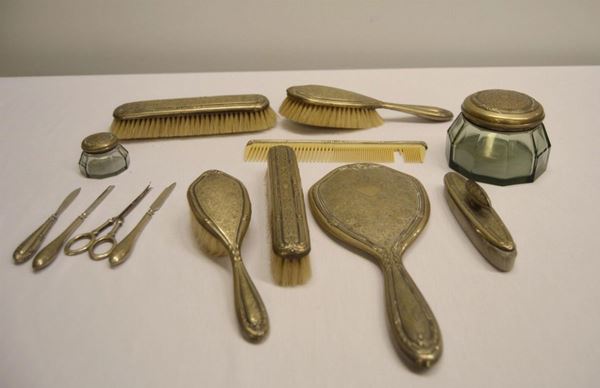 SERVITO DA TOILETTE , SEC. XX                                               - Asta DIPINTI  MOBILI  OGGETTI D'ARTE - Poggio Bracciolini Casa d'Aste