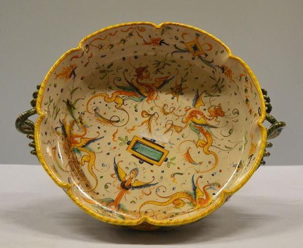 Centrotavola, sec. XX, in maiolica Cantagalli,                            