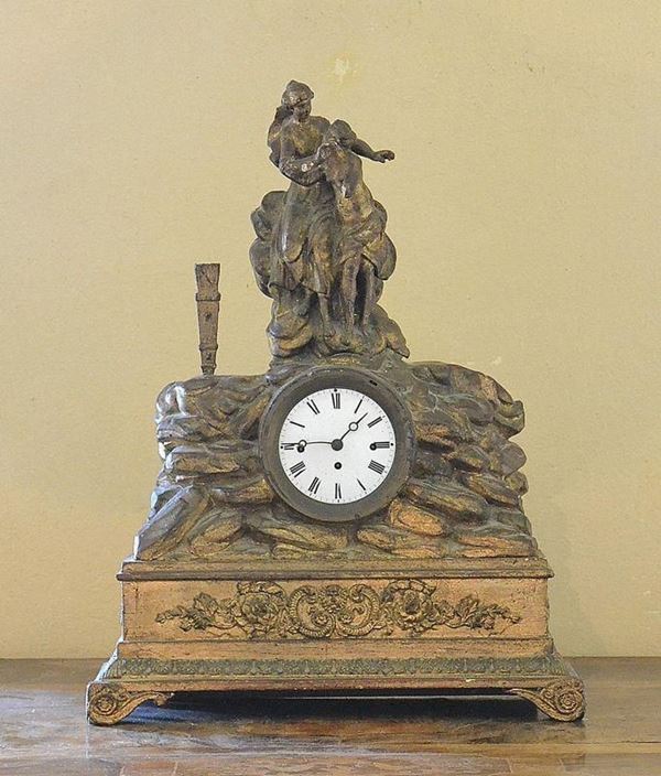 Orologio da tavolo, sec. XIX, in legno dorato e&nbsp;&nbsp;&nbsp;&nbsp;&nbsp;&nbsp;&nbsp;&nbsp;&nbsp;&nbsp;&nbsp;&nbsp;&nbsp;&nbsp;&nbsp;&nbsp;&nbsp;&nbsp;&nbsp;&nbsp;&nbsp;&nbsp;&nbsp;&nbsp;&nbsp;&nbsp;&nbsp;