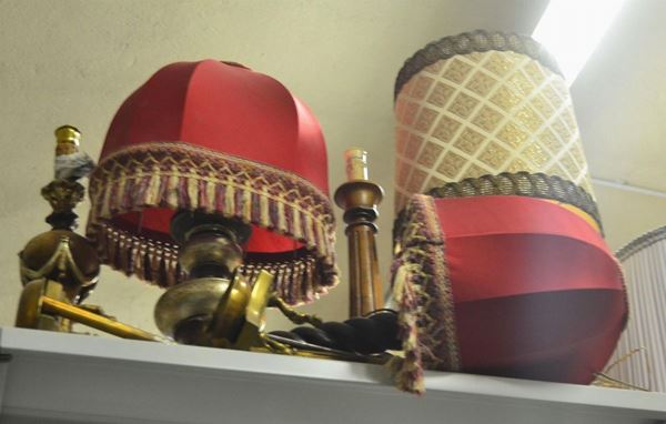 Cinque lumi da tavolo, in legno lavorato ( 5 )&nbsp;&nbsp;&nbsp;&nbsp;&nbsp;&nbsp;&nbsp;&nbsp;&nbsp;&nbsp;&nbsp;&nbsp;&nbsp;&nbsp;&nbsp;&nbsp;&nbsp;&nbsp;&nbsp;&nbsp;&nbsp;&nbsp;&nbsp;&nbsp;&nbsp;&nbsp;&nbsp;&nbsp;