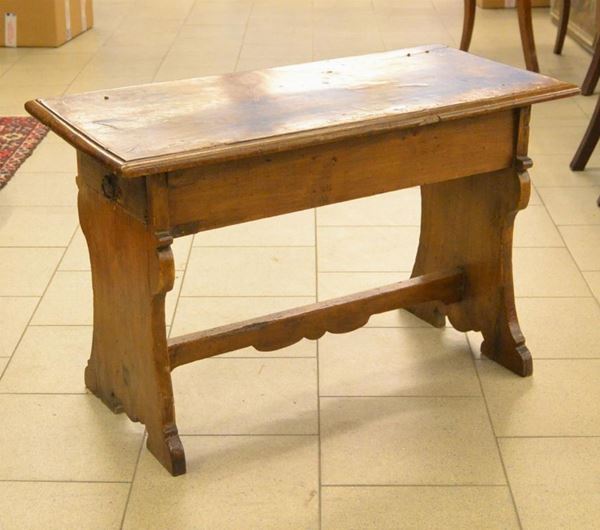 Panchetta, in noce, gambe a vaso,                                         