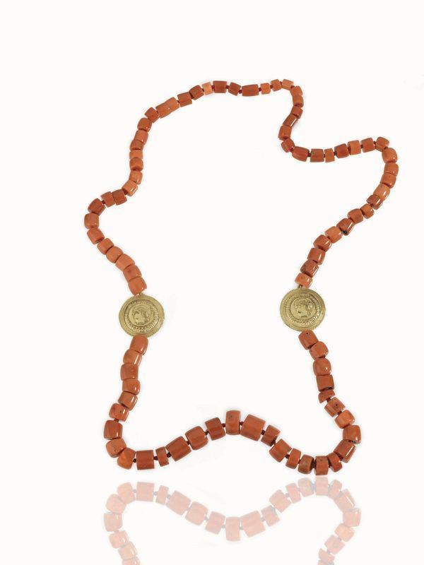 COLLANA IN ORO GIALLO E CORALLO  - Asta INTERNI - Poggio Bracciolini Casa d'Aste