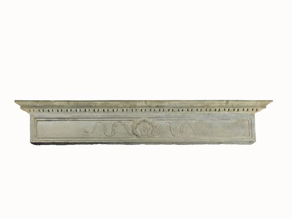 GRANDE ARCHITRAVE, PROBABILMENTE FIRENZE, SECOLO XVI  - Asta INTERNI - Poggio Bracciolini Casa d'Aste