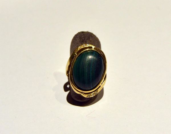 ANELLO IN ORO GIALLO E MALACHITE
