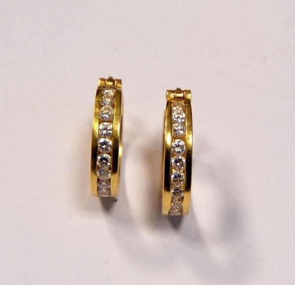 PAIO DI ORECCHINI IN ORO GIALLO E DIAMANTI&nbsp;&nbsp;&nbsp;&nbsp;&nbsp;&nbsp;&nbsp;&nbsp;&nbsp;&nbsp;&nbsp;&nbsp;&nbsp;&nbsp;&nbsp;&nbsp;&nbsp;&nbsp;&nbsp;&nbsp;&nbsp;&nbsp;&nbsp;  - Asta ANTIQUARIATO, COLLEZIONISMO, GIOIELLI - Poggio Bracciolini Casa d'Aste