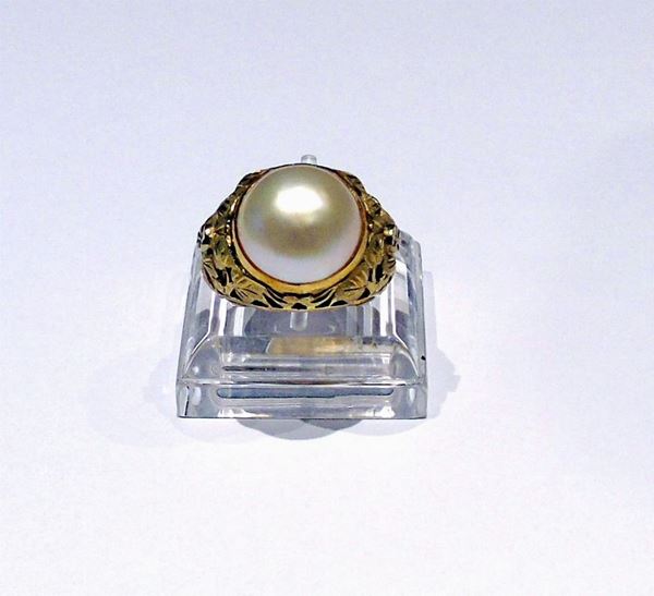 ANELLO IN ORO GIALLO E PERLA
