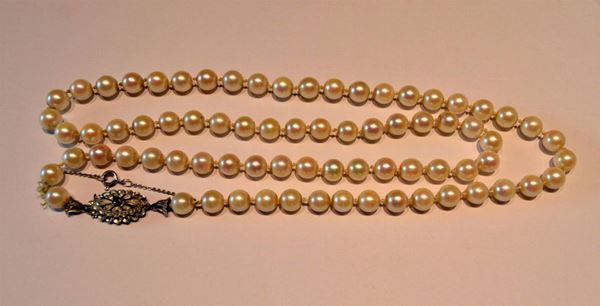 COLLANA IN ORO BIANCO E PERLE