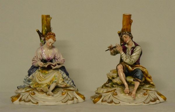 Due sculture, sec. XX, in porcellana Capodimonte,  - Asta ANTIQUARIATO, COLLEZIONISMO, GIOIELLI - Poggio Bracciolini Casa d'Aste