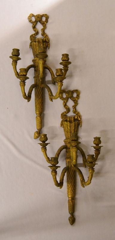 Coppie di applique, in stile '700, in bronzo  - Asta ANTIQUARIATO, COLLEZIONISMO, GIOIELLI - Poggio Bracciolini Casa d'Aste