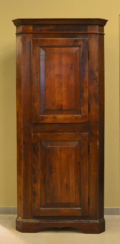 Angoliera, sec. XX, in noce,  - Asta ANTIQUARIATO, COLLEZIONISMO, GIOIELLI - Poggio Bracciolini Casa d'Aste