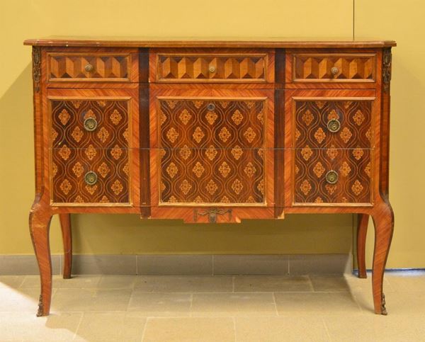 Cassettone, in stile '700, in noce