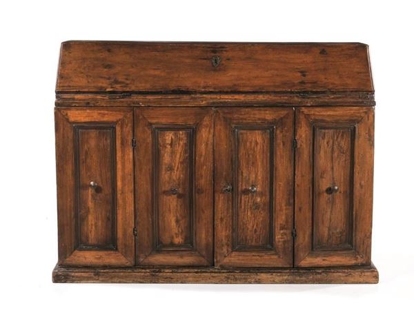 CREDENZA CON RIBALTA, VENETO, SECOLO XVIII&nbsp;&nbsp;&nbsp;&nbsp;&nbsp;&nbsp;&nbsp;&nbsp;&nbsp;&nbsp;&nbsp;&nbsp;&nbsp;&nbsp;&nbsp;&nbsp;&nbsp;&nbsp;&nbsp;&nbsp;&nbsp;&nbsp;&nbsp;&nbsp;&nbsp;&nbsp;&nbsp;&nbsp;&nbsp;&nbsp;&nbsp;&nbsp;