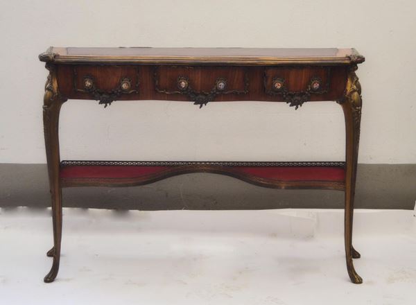 Console, Francia, sec. XX, in mogano sagomato,