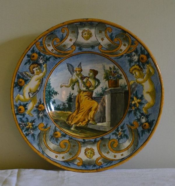 Piatto, Italia centrale sec. XVIII, in maiolica,