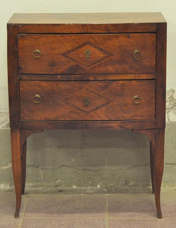 Comodino, in stile '700, in noce,