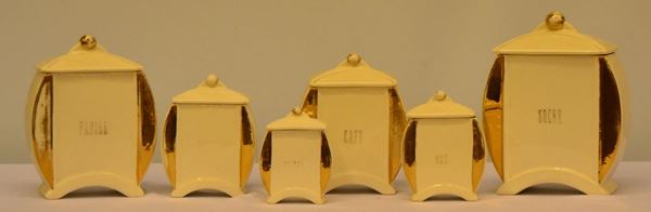 Sei contenitori, sec. XX, in porcellana                                     - Asta ASTA A TEMPO - MOBILI, DIPINTI, OGGETTI D'ARTE - Poggio Bracciolini Casa d'Aste