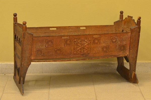 Culla, sec. XIX, in legno                                                 