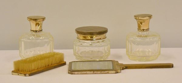 Set da toilette, inizi sec. XX, composto da spazzola,&nbsp;&nbsp;&nbsp;&nbsp;&nbsp;&nbsp;&nbsp;&nbsp;&nbsp;&nbsp;&nbsp;&nbsp;&nbsp;&nbsp;&nbsp;&nbsp;&nbsp;&nbsp;&nbsp;&nbsp;&nbsp;