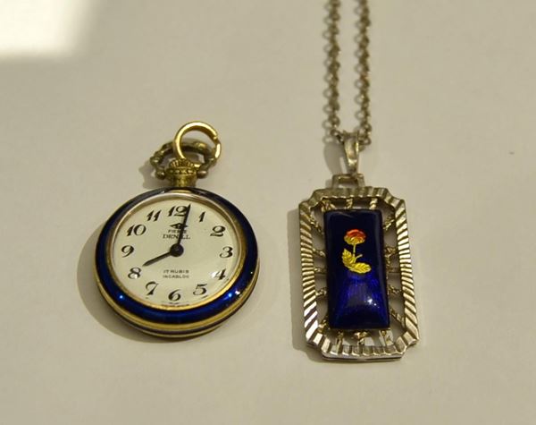 PENDENTE IN ORO BIANCO E SMALTI