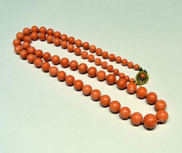 COLLANA IN&nbsp; ORO GIALLO E CORALLO