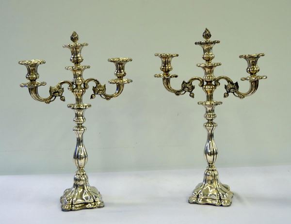 COPPIA DI CANDELABRI, TORINO, 1850 CIRCA                                    - Asta GIOIELLI, ARGENTI, MOBILI E DIPINTI - Poggio Bracciolini Casa d'Aste