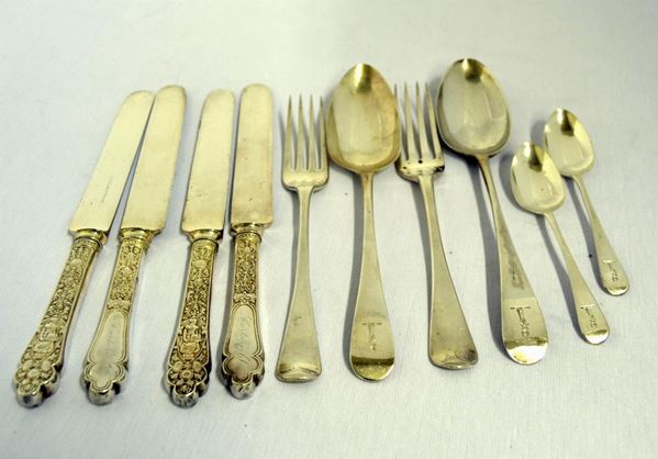 DODICI CUCCHIAI, QUATTORDICI FORCHETTE, NOVE CUCCHIAINI,  - Asta GIOIELLI, ARGENTI, MOBILI E DIPINTI - Poggio Bracciolini Casa d'Aste