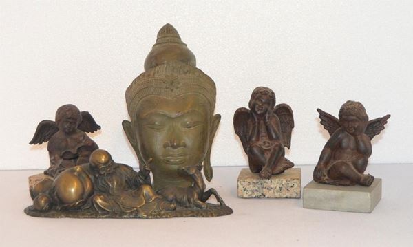 Cinque sculture, sec. XX, in bronzo e metallo, raffigurante angeli e      