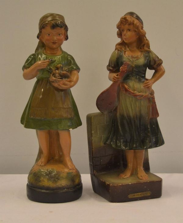 Due sculture, sec. XX, in gesso,                                          