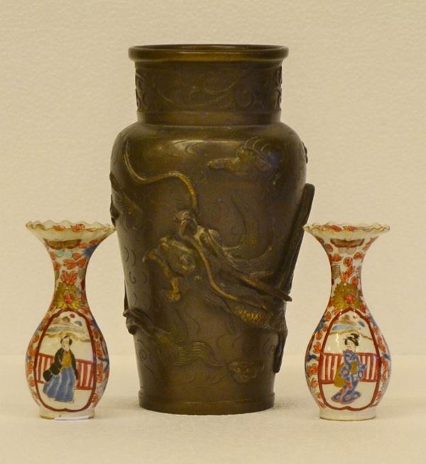 Coppia di vasetti, Cina, sec. XIX, in  - Asta GIOIELLI, ARGENTI, MOBILI E DIPINTI - Poggio Bracciolini Casa d'Aste