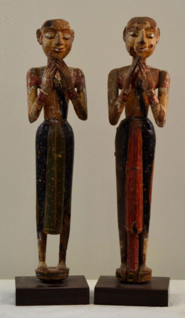 Due sculture, sec. XIX, in legno policromo,