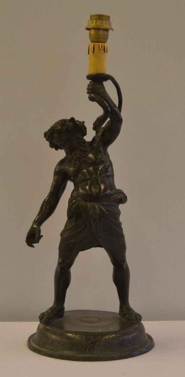 Scultura, fine sec. XIX, in bronzo,&nbsp;&nbsp;&nbsp;&nbsp;&nbsp;&nbsp;&nbsp;&nbsp;&nbsp;&nbsp;&nbsp;&nbsp;&nbsp;&nbsp;&nbsp;&nbsp;&nbsp;&nbsp;&nbsp;&nbsp;&nbsp;&nbsp;&nbsp;&nbsp;&nbsp;&nbsp;&nbsp;&nbsp;&nbsp;&nbsp;&nbsp;&nbsp;&nbsp;&nbsp;&nbsp;&nbsp;&nbsp;&nbsp;&nbsp;