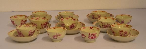 Dodici chicchere e otto piattini, Cina, sec. XIX                      - Asta GIOIELLI, ARGENTI, MOBILI E DIPINTI - Poggio Bracciolini Casa d'Aste