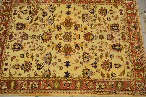 Tappeto persiano Meshkabad, di vecchia manifattura,&nbsp;&nbsp;&nbsp;&nbsp;&nbsp;&nbsp;&nbsp;&nbsp;&nbsp;&nbsp;&nbsp;&nbsp;&nbsp;&nbsp;&nbsp;&nbsp;&nbsp;&nbsp;&nbsp;&nbsp;&nbsp;&nbsp;&nbsp;  - Asta GIOIELLI, ARGENTI, MOBILI E DIPINTI - Poggio Bracciolini Casa d'Aste