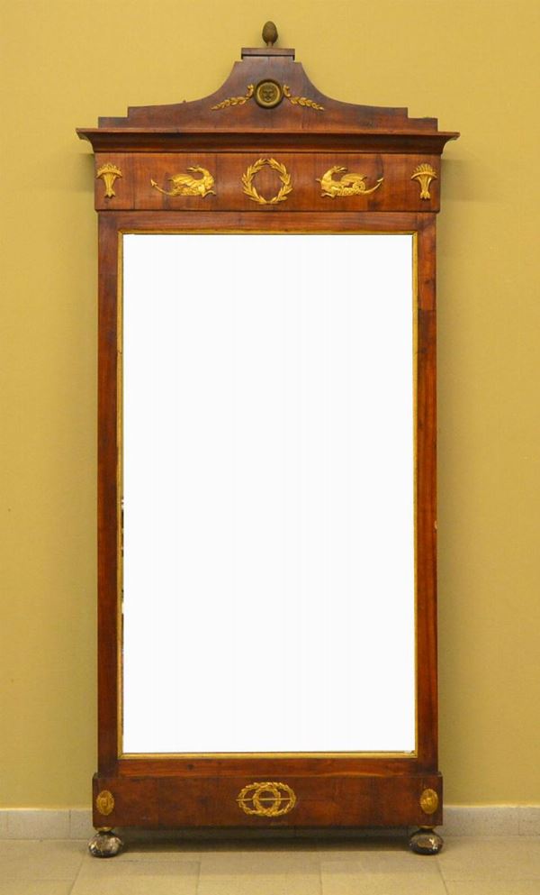 Specchiera, in stile impero, in noce  - Asta GIOIELLI, ARGENTI, MOBILI E DIPINTI - Poggio Bracciolini Casa d'Aste