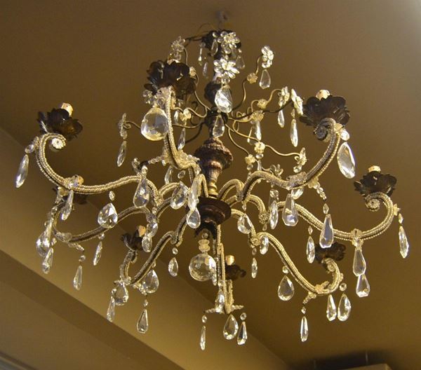 Lampadario, sec. XX, in metallo&nbsp;&nbsp;&nbsp;&nbsp;&nbsp;&nbsp;&nbsp;&nbsp;&nbsp;&nbsp;&nbsp;&nbsp;&nbsp;&nbsp;&nbsp;&nbsp;&nbsp;&nbsp;&nbsp;&nbsp;&nbsp;&nbsp;&nbsp;&nbsp;&nbsp;&nbsp;&nbsp;&nbsp;&nbsp;&nbsp;&nbsp;&nbsp;&nbsp;&nbsp;&nbsp;&nbsp;&nbsp;&nbsp;&nbsp;&nbsp;&nbsp;&nbsp;&nbsp;