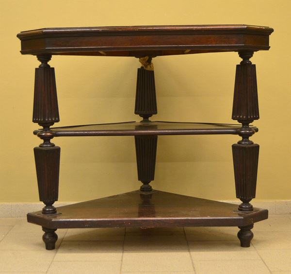 Consolle ad angolo, sec. XX, in mogano,  - Asta GIOIELLI, ARGENTI, MOBILI E DIPINTI - Poggio Bracciolini Casa d'Aste