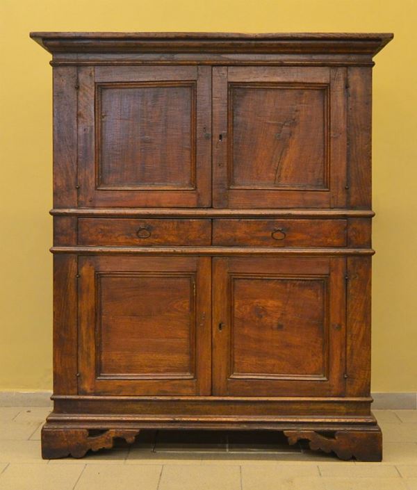 Credenza in stile '700, in castagno&nbsp;&nbsp;&nbsp;&nbsp;&nbsp;&nbsp;&nbsp;&nbsp;&nbsp;&nbsp;&nbsp;&nbsp;&nbsp;&nbsp;&nbsp;&nbsp;&nbsp;&nbsp;&nbsp;&nbsp;&nbsp;&nbsp;&nbsp;&nbsp;&nbsp;&nbsp;&nbsp;&nbsp;&nbsp;&nbsp;&nbsp;&nbsp;&nbsp;&nbsp;&nbsp;&nbsp;&nbsp;&nbsp;&nbsp;