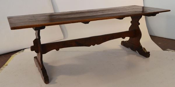 Tavolo, in stile '600, in noce, gambe&nbsp;&nbsp;&nbsp;&nbsp;&nbsp;&nbsp;&nbsp;&nbsp;&nbsp;&nbsp;&nbsp;&nbsp;&nbsp;&nbsp;&nbsp;&nbsp;&nbsp;&nbsp;&nbsp;&nbsp;&nbsp;&nbsp;&nbsp;&nbsp;&nbsp;&nbsp;&nbsp;&nbsp;&nbsp;&nbsp;&nbsp;&nbsp;&nbsp;&nbsp;&nbsp;&nbsp;&nbsp;