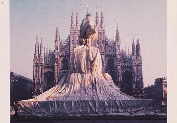 Christo                                                          
