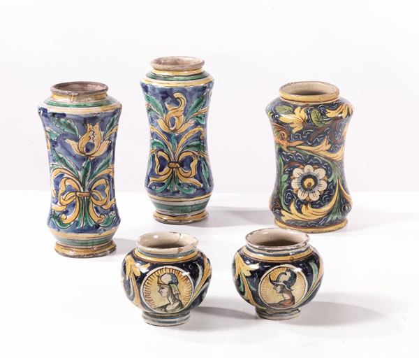 ASSORTIMENTO DI VASI, CALTAGIRONE, SECOLO XVIII E XIX                       - Asta DECORAZIONE D'INTERNI - Poggio Bracciolini Casa d'Aste