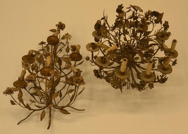 Lumiera e applique, inizi sec. XX, in metallo&nbsp;&nbsp;&nbsp;&nbsp;&nbsp;&nbsp;&nbsp;&nbsp;&nbsp;&nbsp;&nbsp;&nbsp;&nbsp;&nbsp;&nbsp;&nbsp;&nbsp;&nbsp;&nbsp;&nbsp;&nbsp;&nbsp;&nbsp;&nbsp;&nbsp;&nbsp;&nbsp;&nbsp;&nbsp;