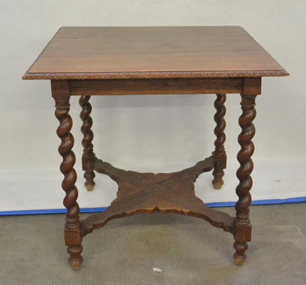 Tavolo quadrato, Inghilterra, sec. XX, in rovere&nbsp;&nbsp;&nbsp;&nbsp;&nbsp;&nbsp;&nbsp;&nbsp;&nbsp;&nbsp;&nbsp;&nbsp;&nbsp;&nbsp;&nbsp;&nbsp;&nbsp;&nbsp;&nbsp;&nbsp;&nbsp;&nbsp;&nbsp;&nbsp;&nbsp;&nbsp;  - Asta DIPINTI, MOBILI  E OGGETTI D'ARTE - Poggio Bracciolini Casa d'Aste
