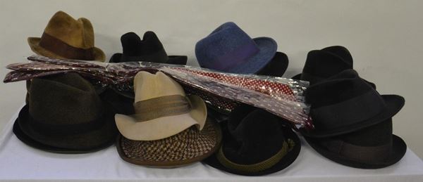 Ventiquattro cappelli, anni '70&nbsp;&nbsp;&nbsp;&nbsp;&nbsp;&nbsp;&nbsp;&nbsp;&nbsp;&nbsp;&nbsp;&nbsp;&nbsp;&nbsp;&nbsp;&nbsp;&nbsp;&nbsp;&nbsp;&nbsp;&nbsp;&nbsp;&nbsp;&nbsp;&nbsp;&nbsp;&nbsp;&nbsp;&nbsp;&nbsp;&nbsp;&nbsp;&nbsp;&nbsp;&nbsp;&nbsp;&nbsp;&nbsp;&nbsp;&nbsp;&nbsp;&nbsp;&nbsp;