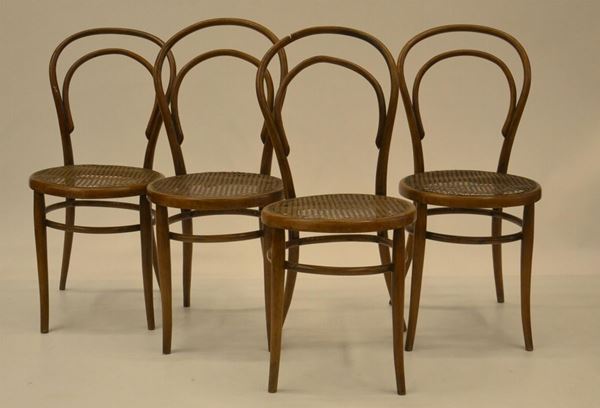 Quattro sedie, Thonet, sec. XIX, in noce,&nbsp;&nbsp;&nbsp;&nbsp;&nbsp;&nbsp;&nbsp;&nbsp;&nbsp;&nbsp;&nbsp;&nbsp;&nbsp;&nbsp;&nbsp;&nbsp;&nbsp;&nbsp;&nbsp;&nbsp;&nbsp;&nbsp;&nbsp;&nbsp;&nbsp;&nbsp;&nbsp;&nbsp;&nbsp;&nbsp;&nbsp;&nbsp;&nbsp;