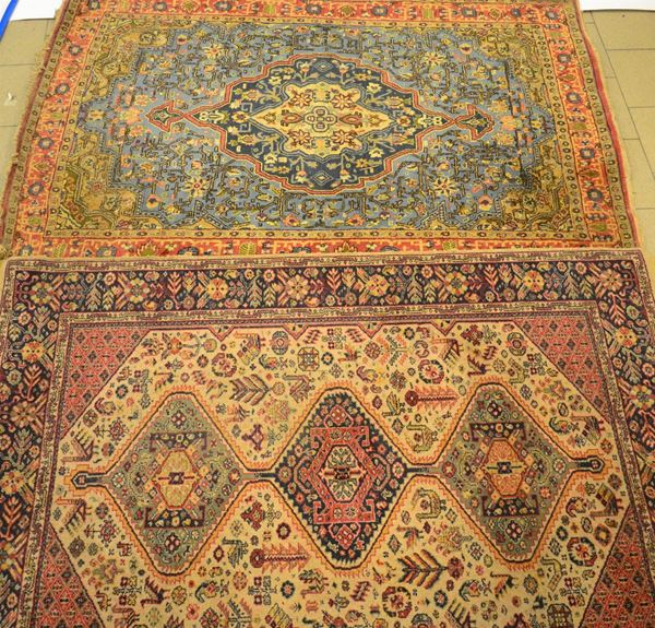 Tappeto persiano, sec. XX, fondo multicolore&nbsp;&nbsp;&nbsp;&nbsp;&nbsp;&nbsp;&nbsp;&nbsp;&nbsp;&nbsp;&nbsp;&nbsp;&nbsp;&nbsp;&nbsp;&nbsp;&nbsp;&nbsp;&nbsp;&nbsp;&nbsp;&nbsp;&nbsp;&nbsp;&nbsp;&nbsp;&nbsp;&nbsp;&nbsp;&nbsp;  - Asta DIPINTI, MOBILI  E OGGETTI D'ARTE - Poggio Bracciolini Casa d'Aste